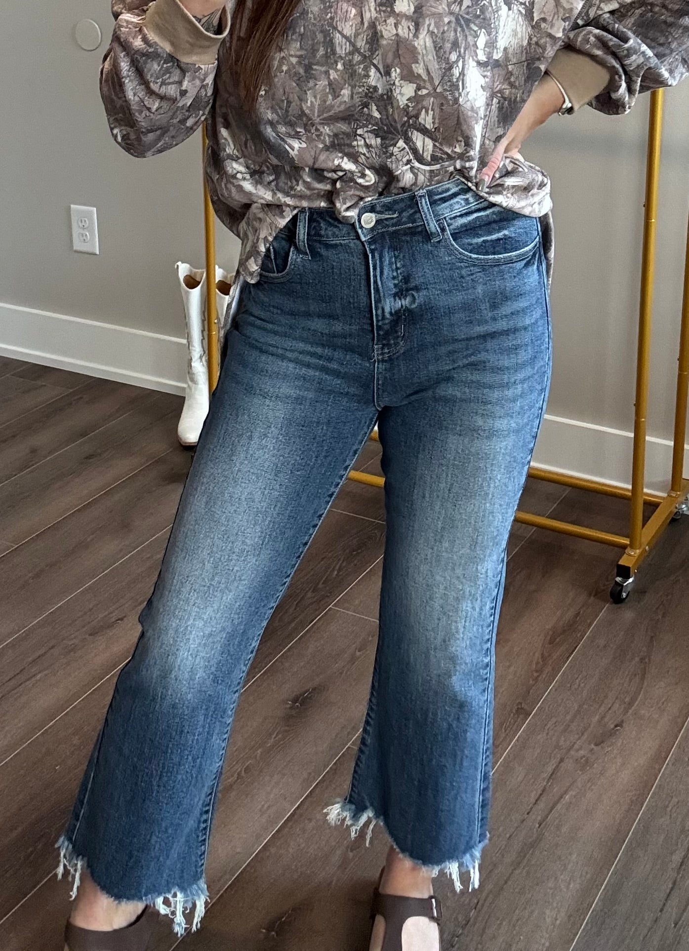 Urban Non Distressed Crop Jeans- Med Wash